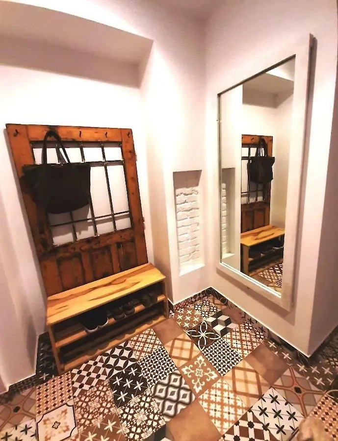 2 Bedroom Apartment near Heroes Square Boedapest