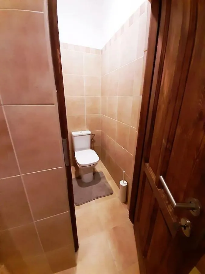 2 Bedroom Apartment near Heroes Square Boedapest Hongarije
